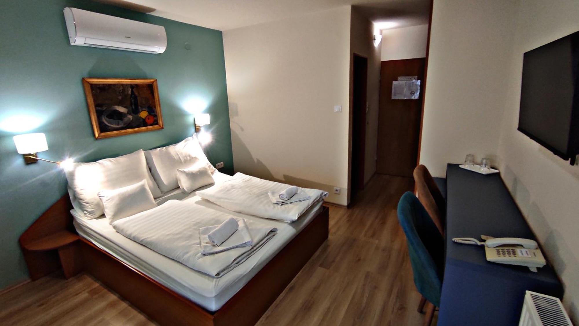 Atrium Hotel Harkany Exterior photo