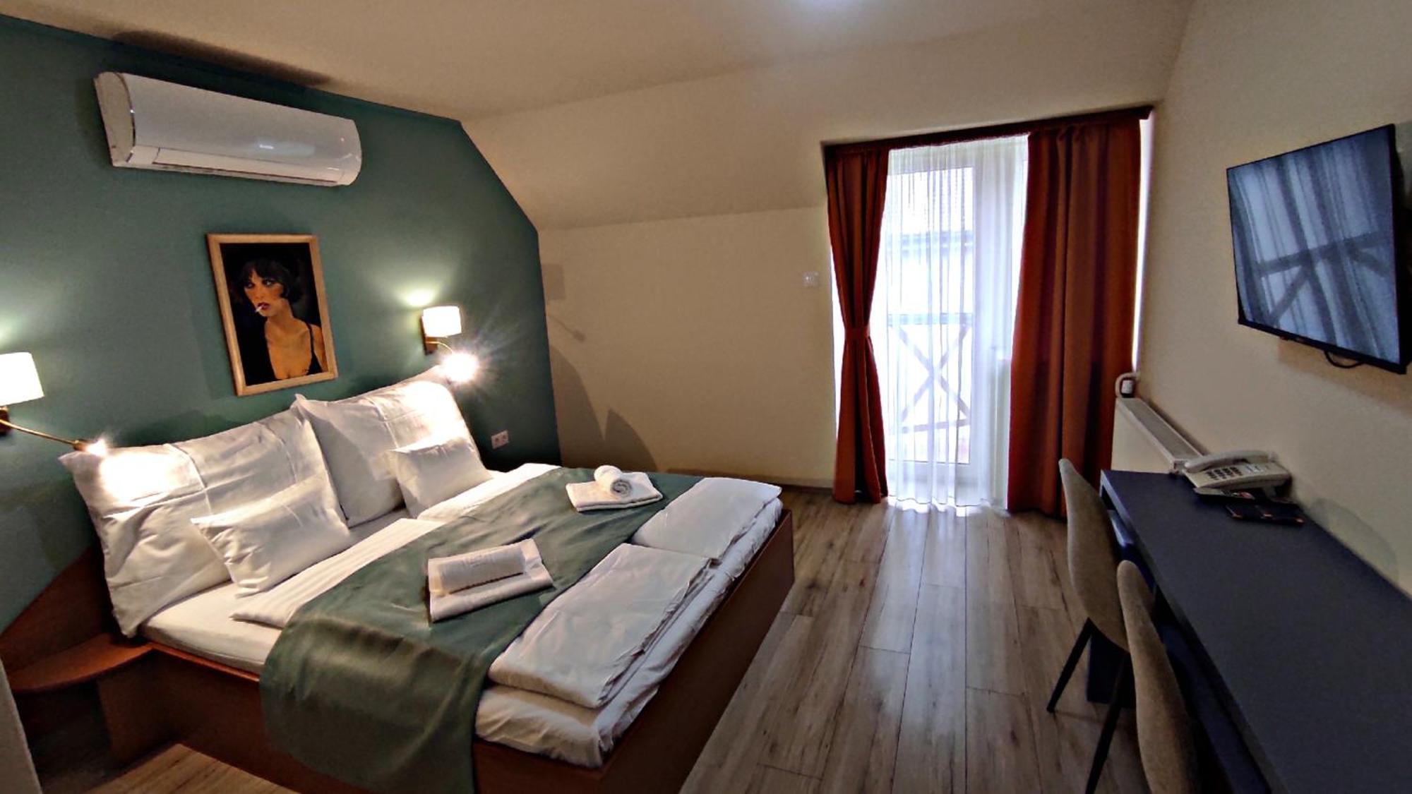 Atrium Hotel Harkany Exterior photo