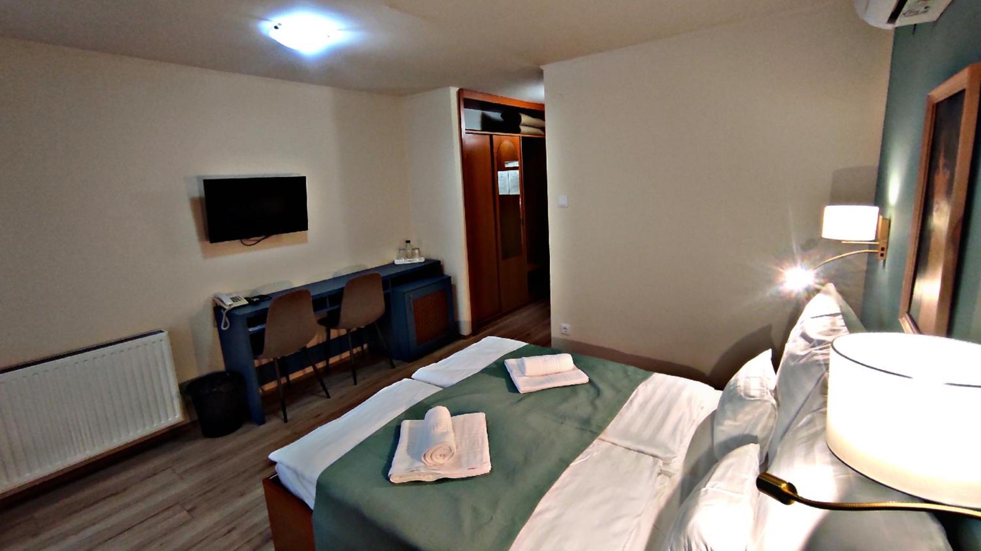Atrium Hotel Harkany Exterior photo