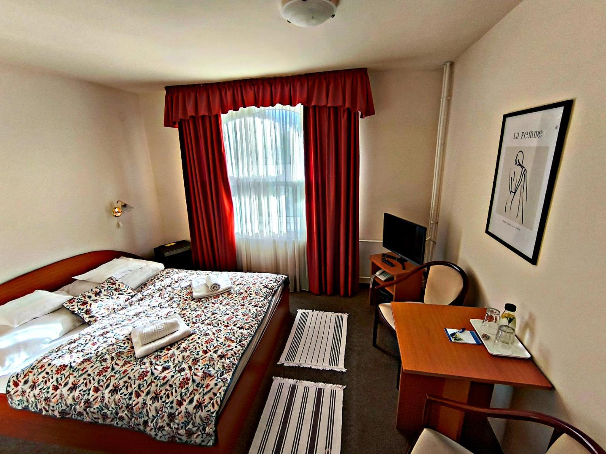 Atrium Hotel Harkany Exterior photo
